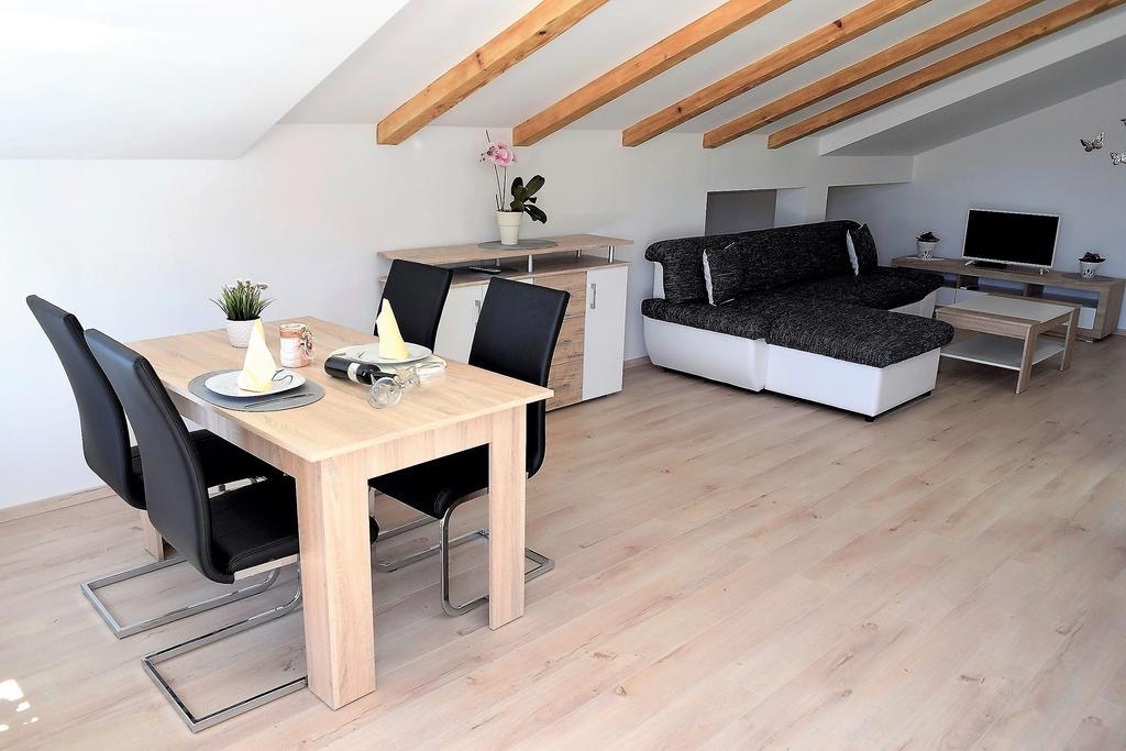 Apartament Apartments Kampor Kampor